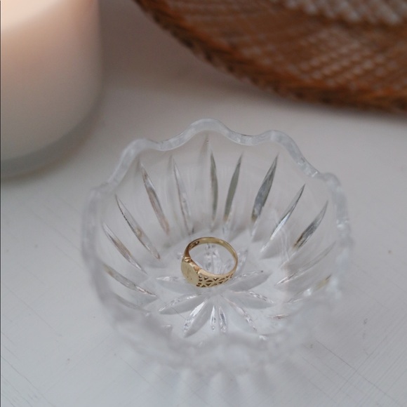 Vintage Cut Crystal Starburst Scalloped Edge Dish - Picture 2 of 7